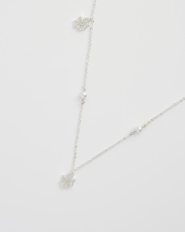 Collier argenté Toile d'araignée & Perle