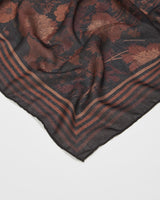 Foulard mi-saison à liseré rayé Deco Blooms – Marron