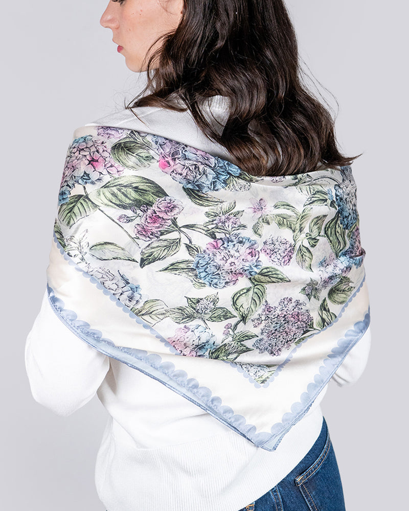 Foulard carré Hortensia