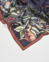 Foulard carré Wolf Garden – Narratif